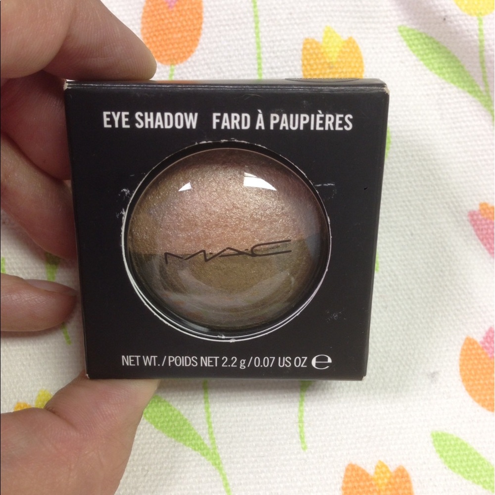 MAC eyeshadow