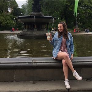 Meet your Posher, Ari