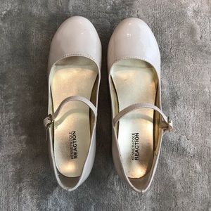 Girl dress shoes by Kenneth Cole Reaction