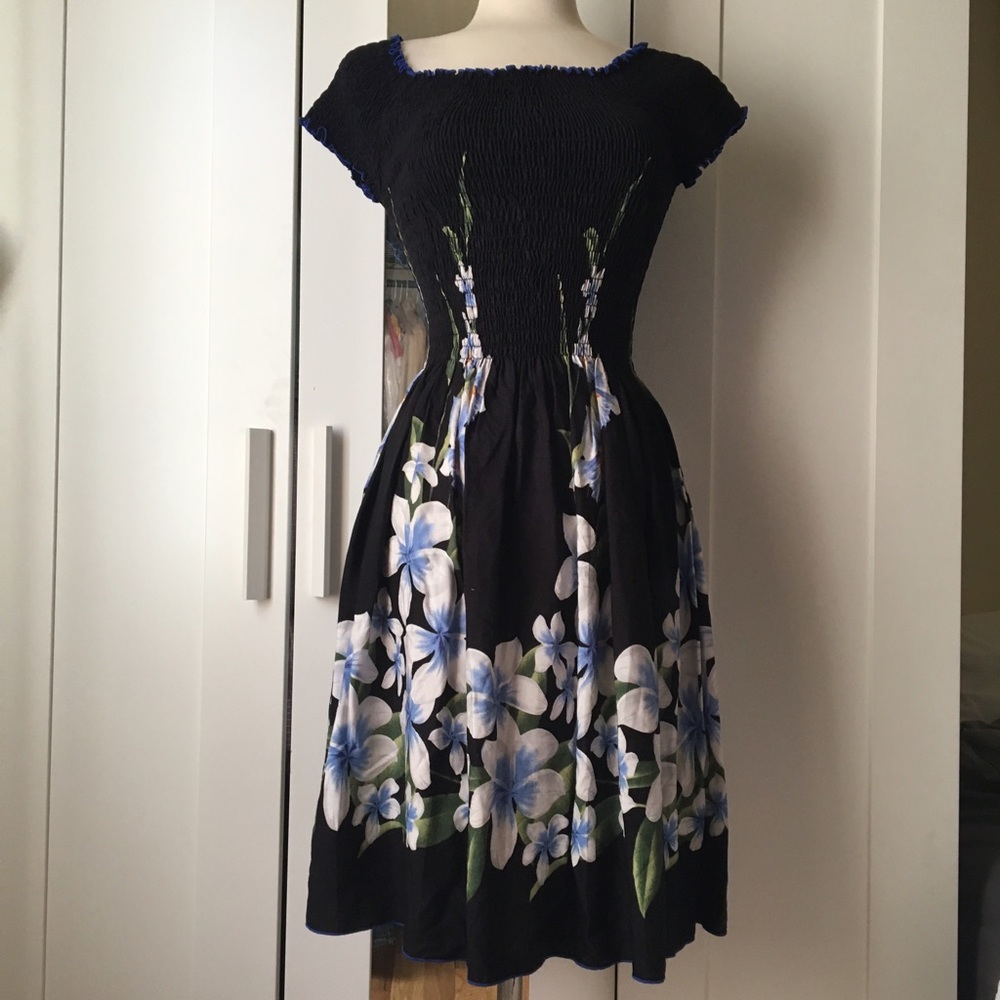 Favant Hawaii black floral dress