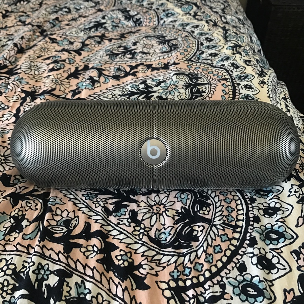 Beats pill XL