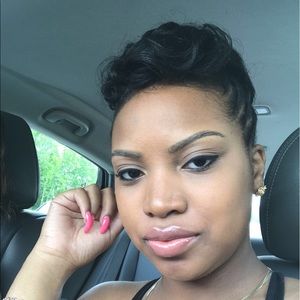 Meet your Posher, Monchelle