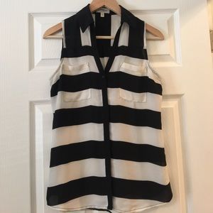 Express sleeveless black & white striped blouse
