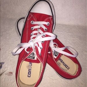 Converse (RED)