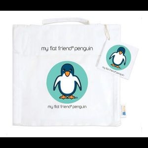 FLAT FRIENDS Carry bag with penguin character