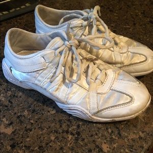 Nfinity Evolution Cheer shoes