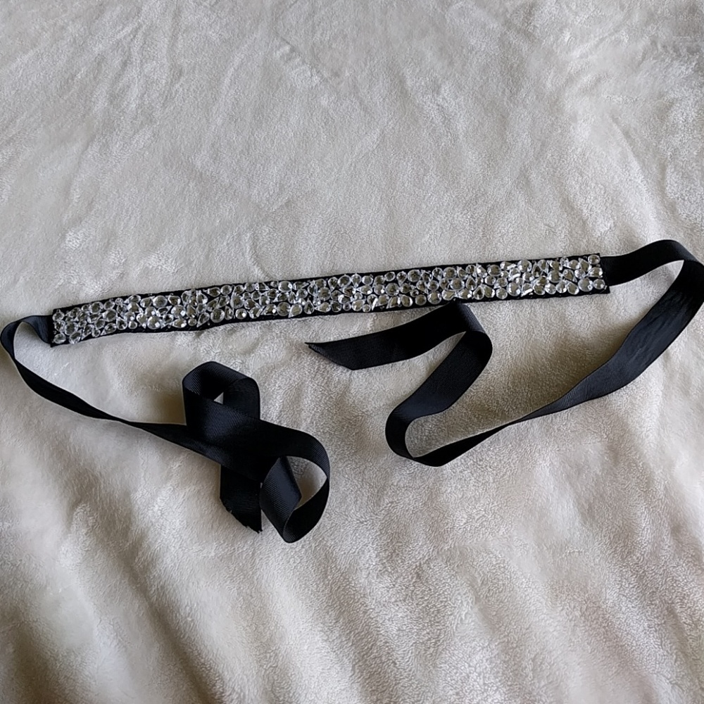 Tie belt