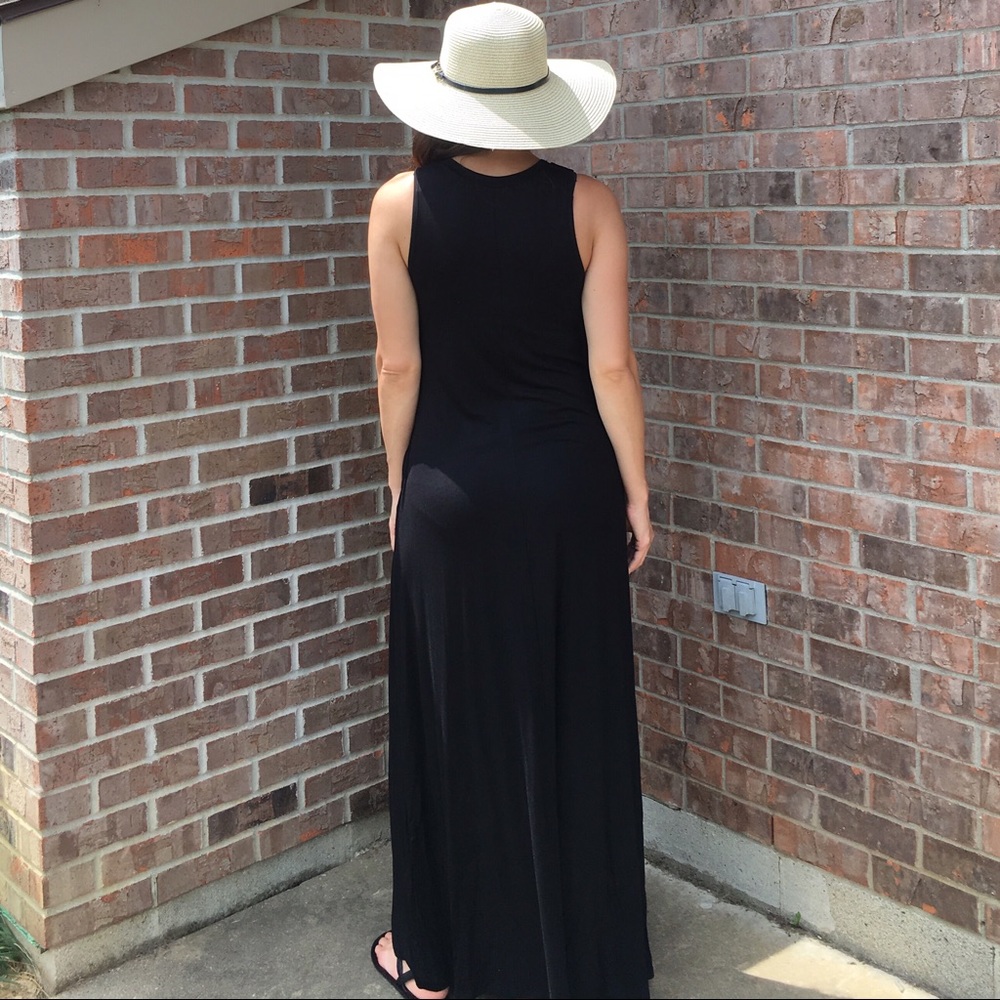 Infinity Raine Maxi Dress w/Pockets - Picture 6 of 6