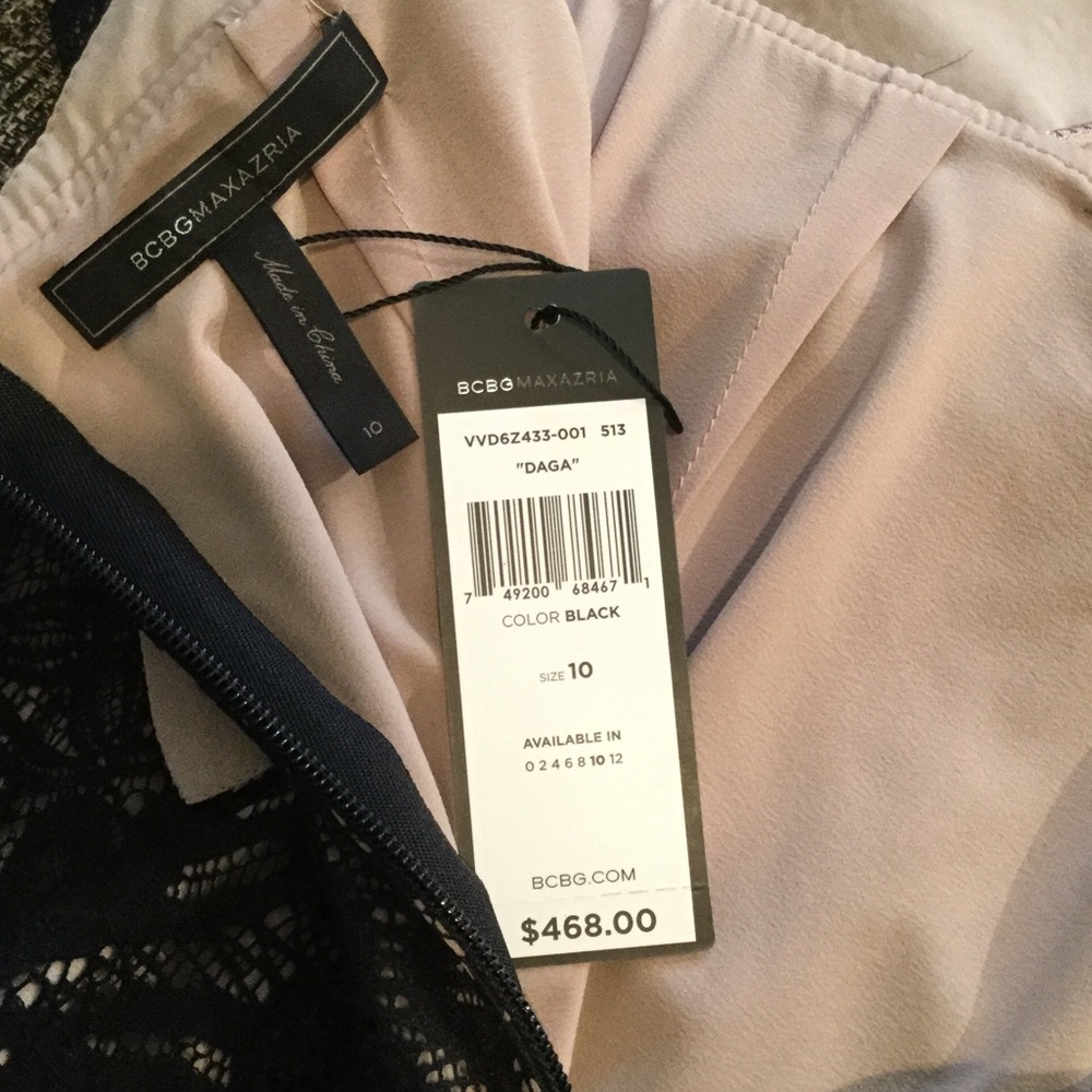 NWT BCBGMaxAzaria size 10 Halter black lace gown. - Picture 4 of 4