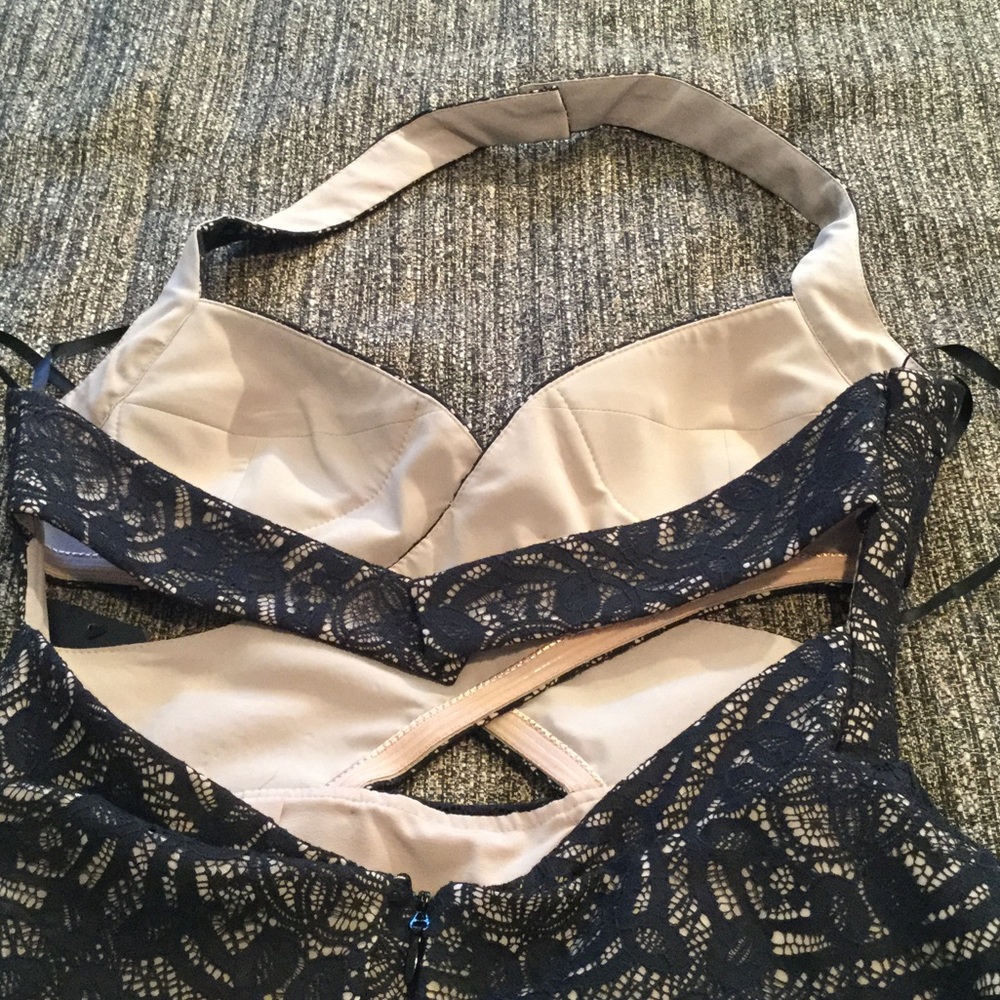 NWT BCBGMaxAzaria size 10 Halter black lace gown. - Picture 3 of 4