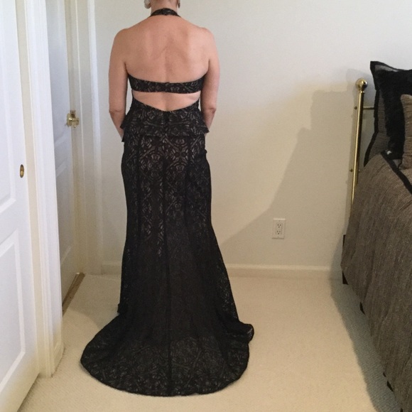 NWT BCBGMaxAzaria size 10 Halter black lace gown. - Picture 2 of 4