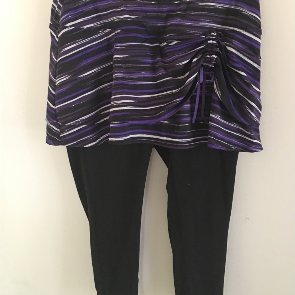Athleta purple skirted Capri pants