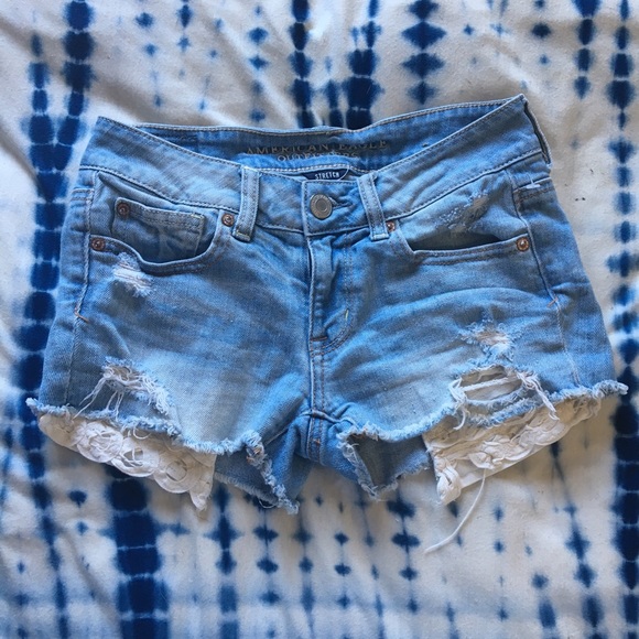American Eagle Outfitters Pants - American Eagle shortie jean shorts crochet pocket