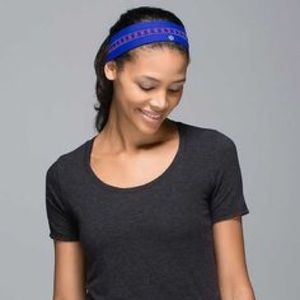 Lululemon Fly Away Tamer headband