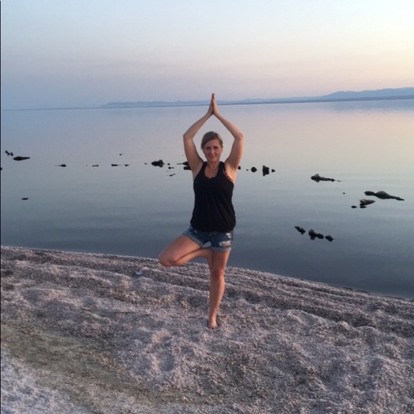 Meet your Posher, Brooke - Picture 3 of 7