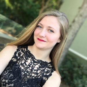 Meet your Posher, Abbey