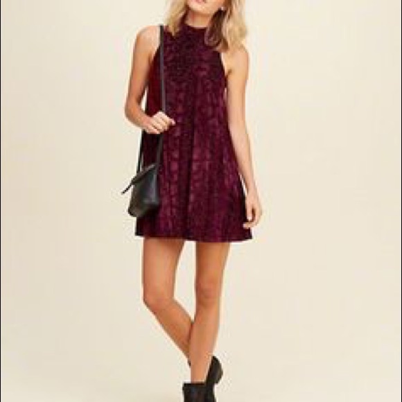 hollister velvet dress