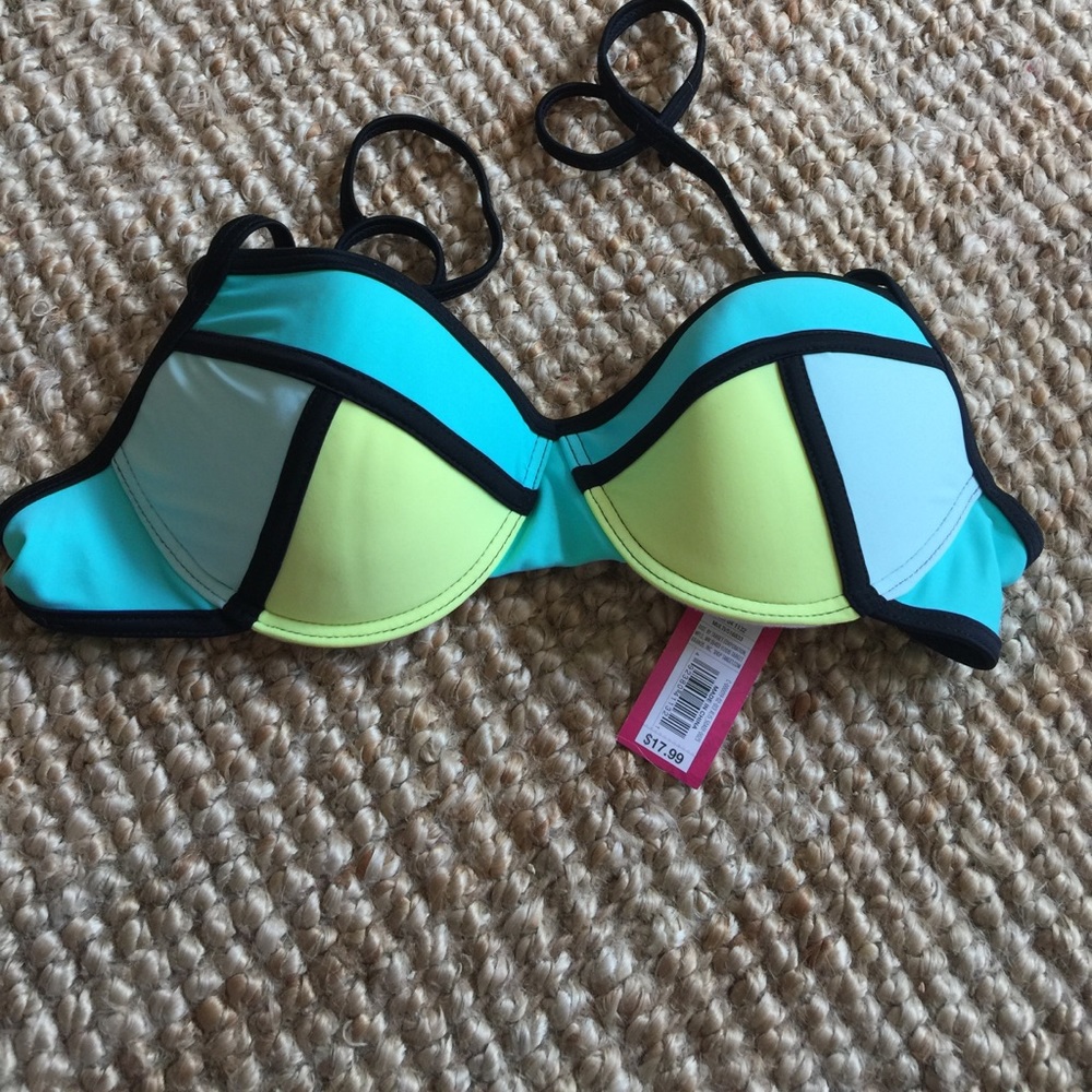 Xhilaration bathing suit top NWOT