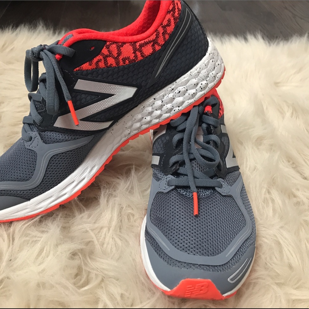 new balance 9.5 vazee sneakers NEVER WORN