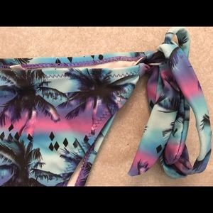 Bikini bottoms