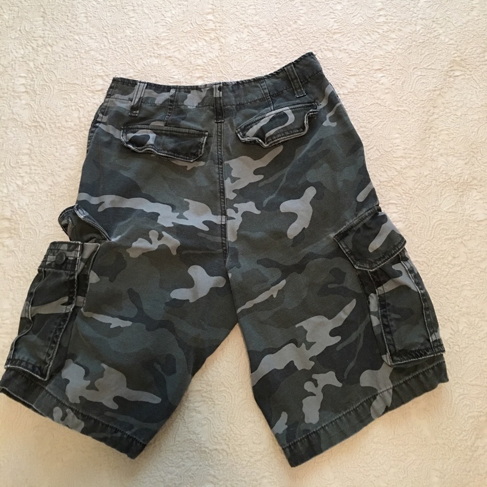 Camouflaged Cargo Shorts - Picture 2 of 2
