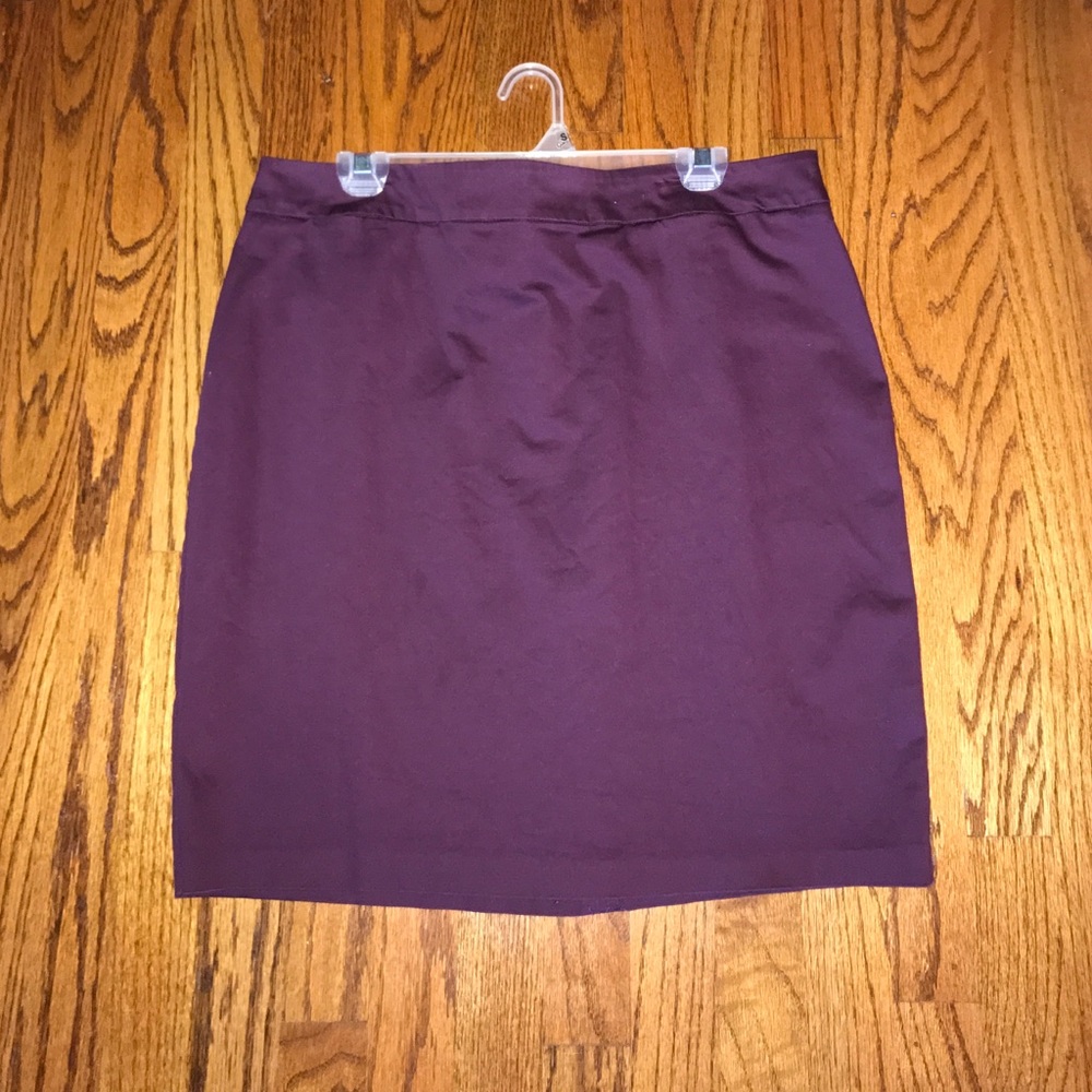 Burgundy pencil skirt