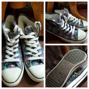 Denim floral sneakers
