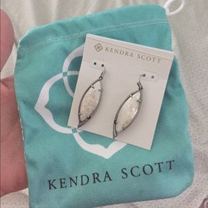 NWT Kendra Scott earrings