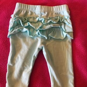 Ruffle bottomed leggings