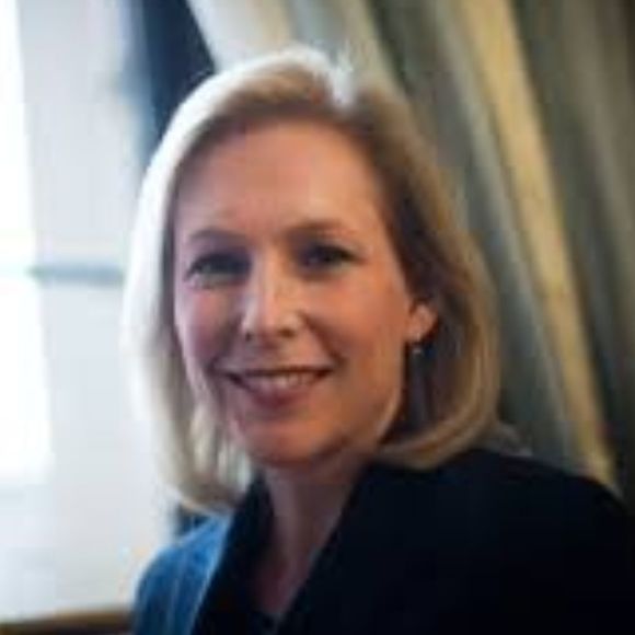 Meet your Posher, Mia - Picture 1 of 1