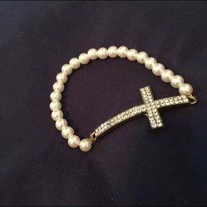 Cross Pearl Bracelet