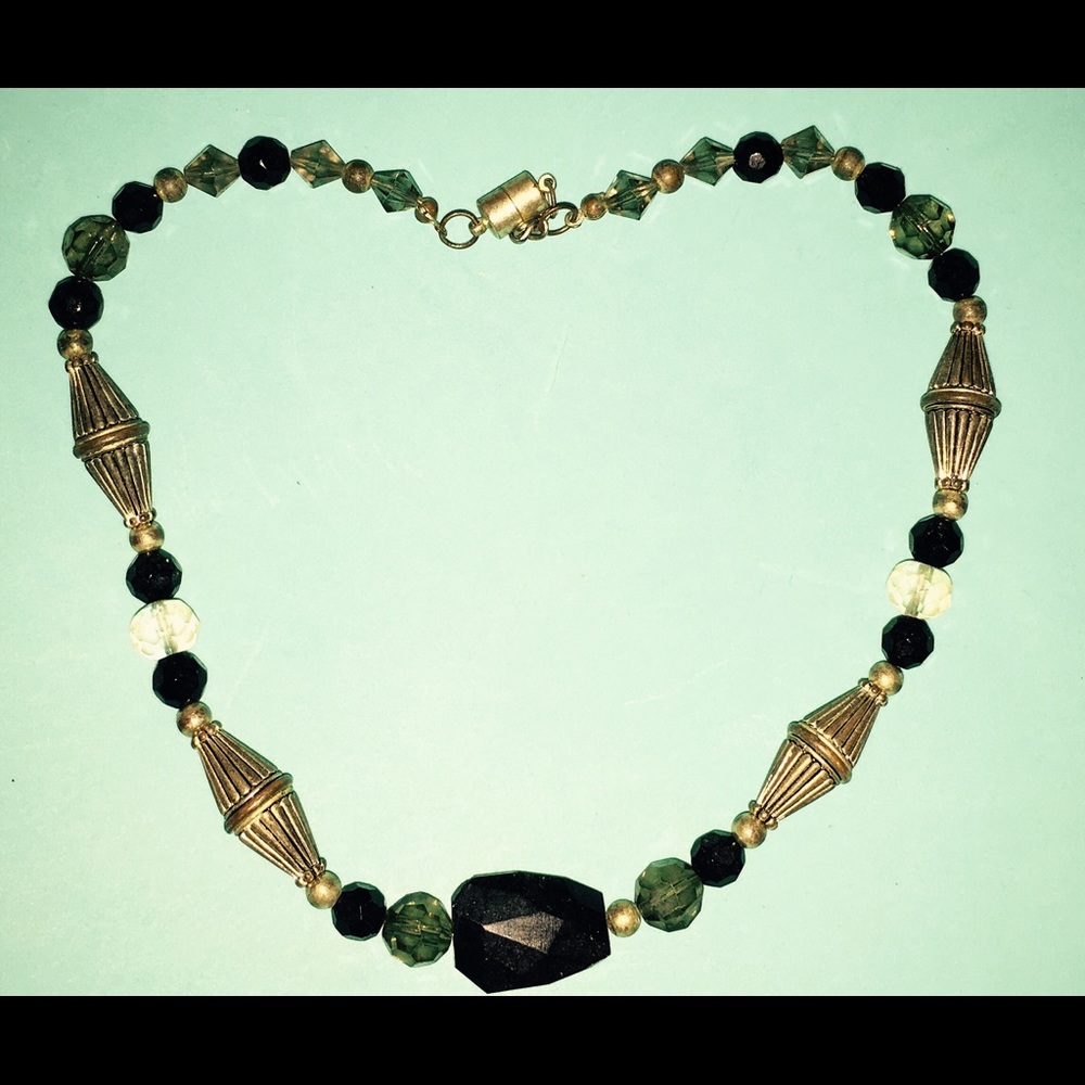 Vintage necklace with added magnetic closure