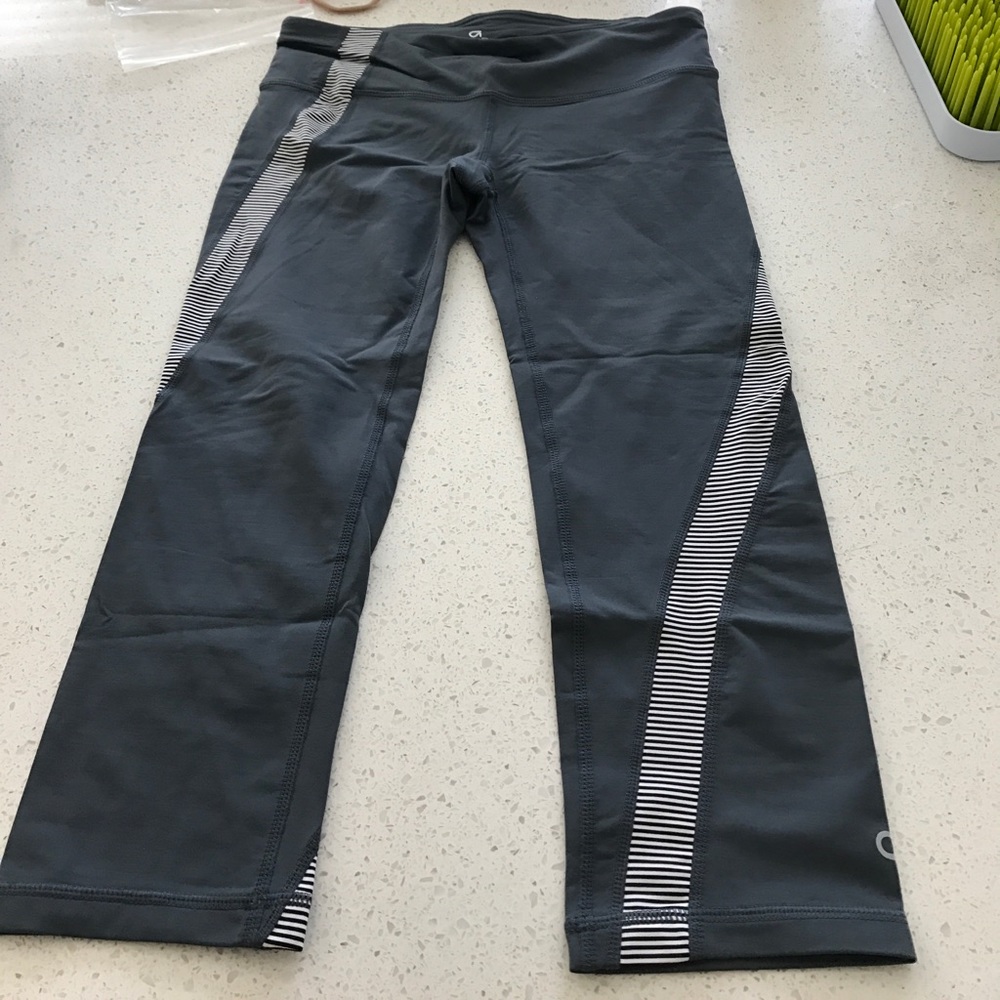Capri pants