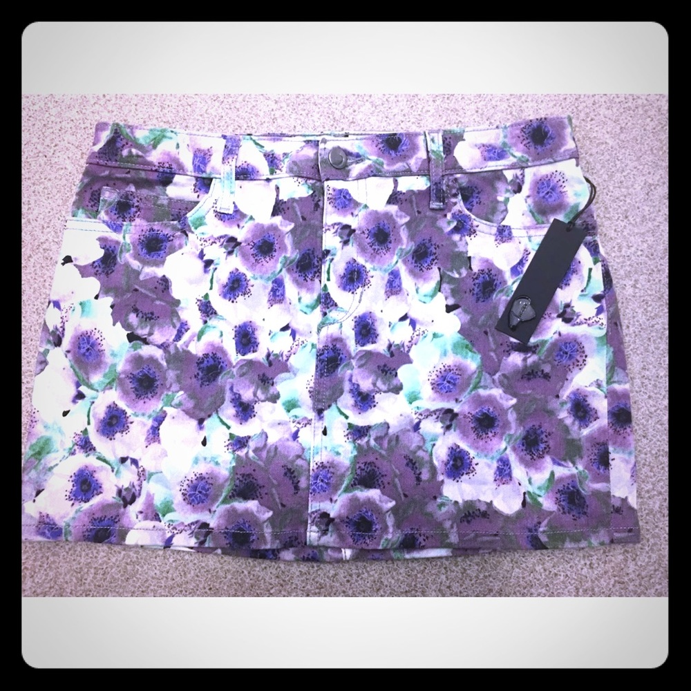 Joe's jeans Mini Skirt lilac photographic Sz 29