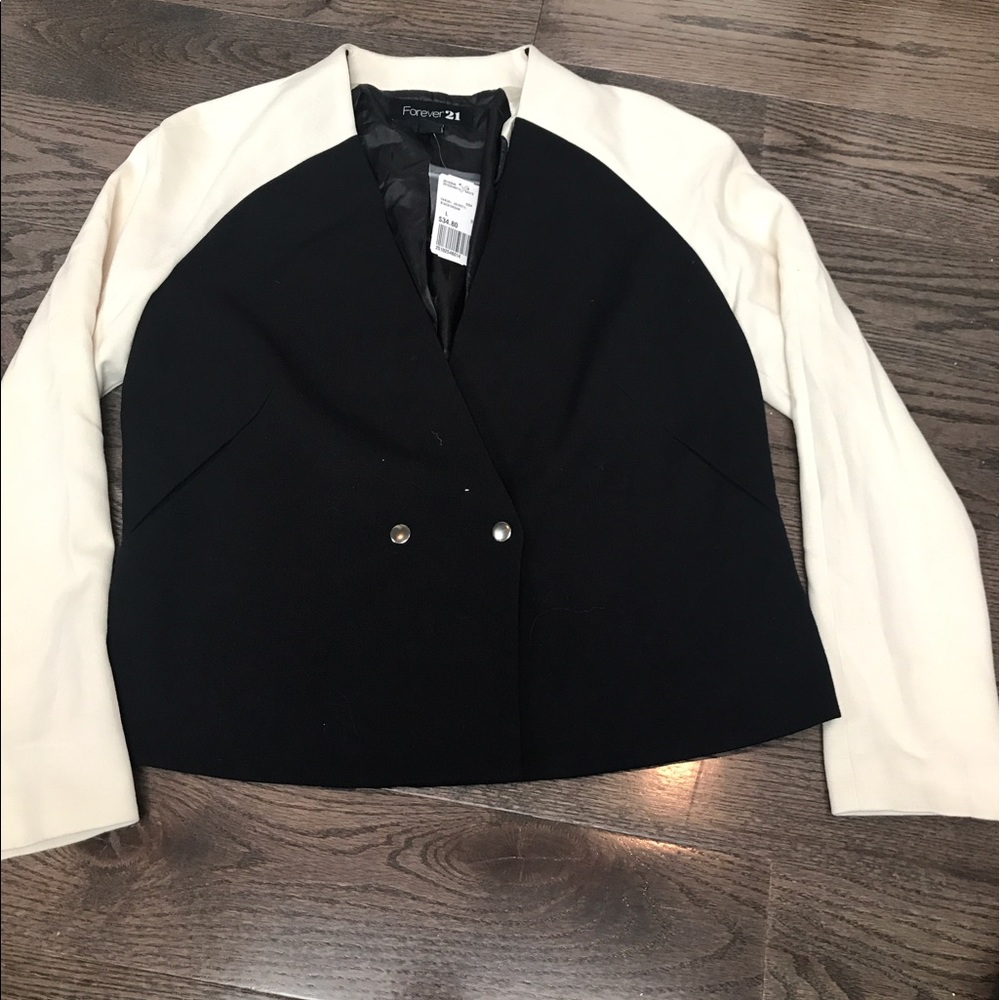 black and cream blazer NEW WITH TAGS NEVER WORN