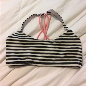 Lululemon free to be bra