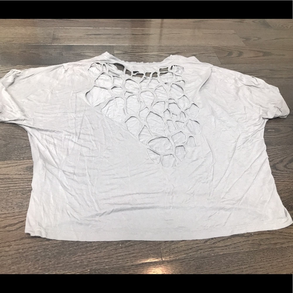 gray tshirt with cutout back