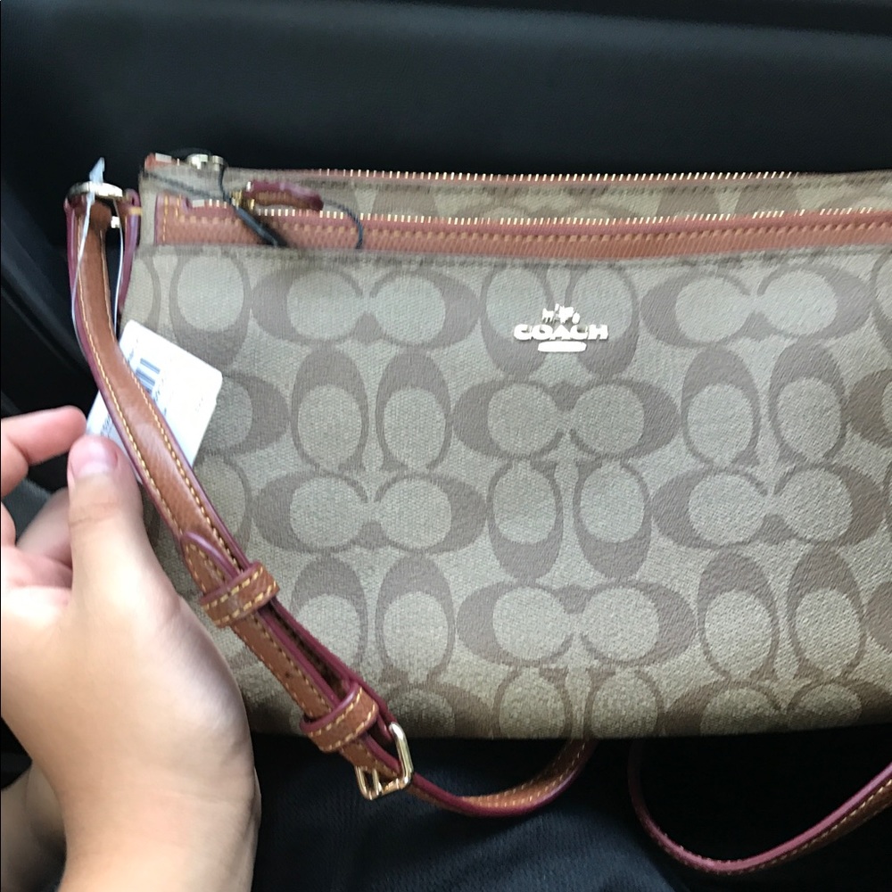 Authentic Coach cross body BWT
