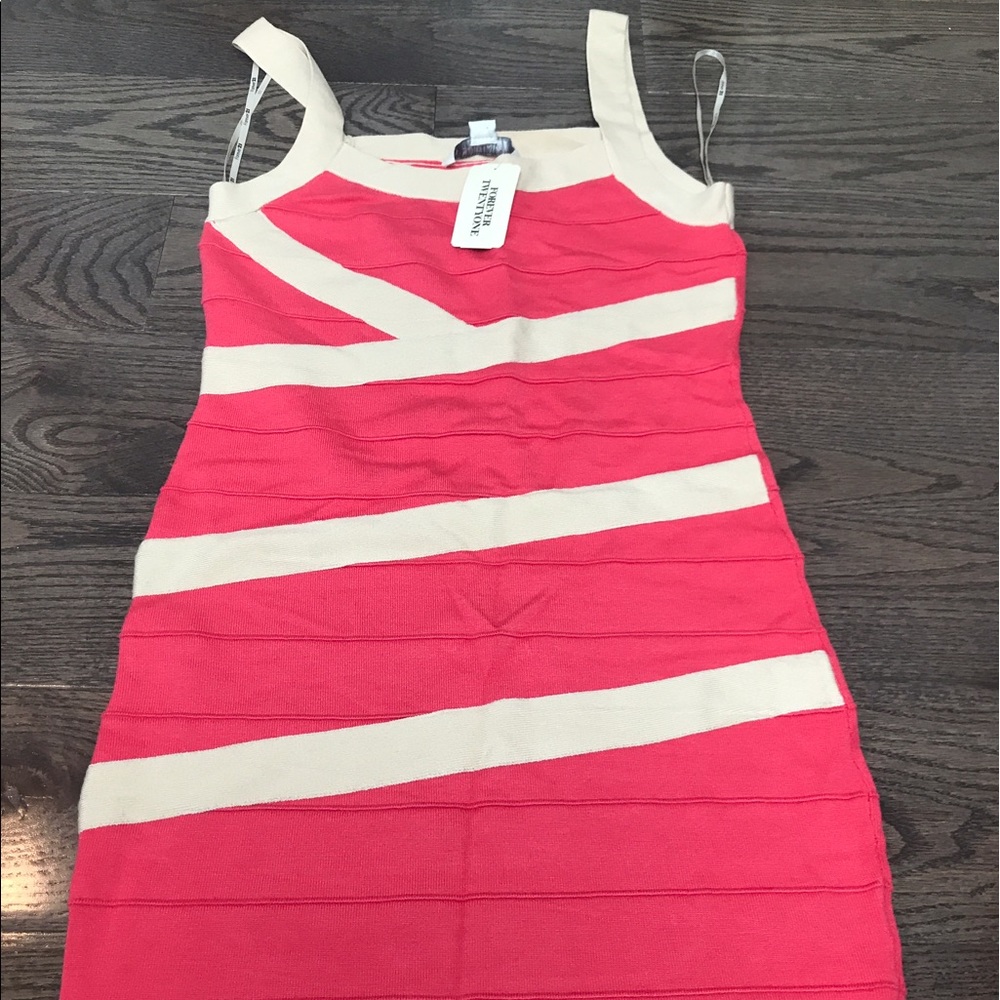 pink and white body on dress NEVER WORN WITH TAGS