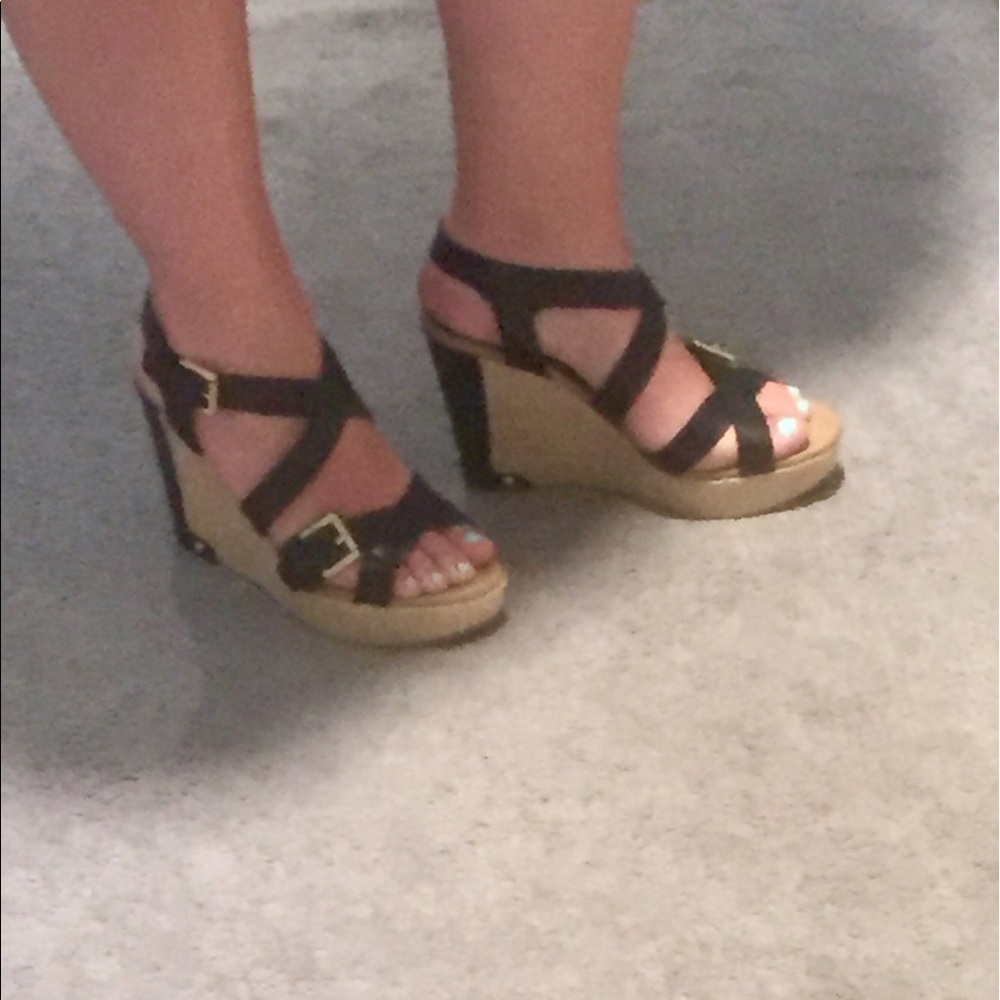 ‼️Black Wedges‼️Audrey Brooke Size 9