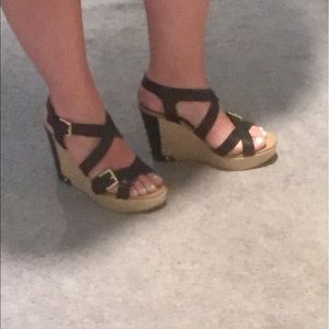 ‼️Black Wedges‼️Audrey Brooke Size 9