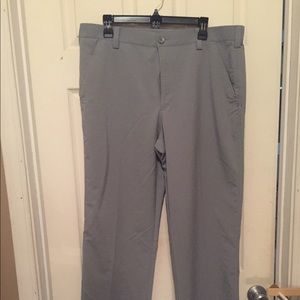 Men's EUC/NWOT Under Armour golf pants