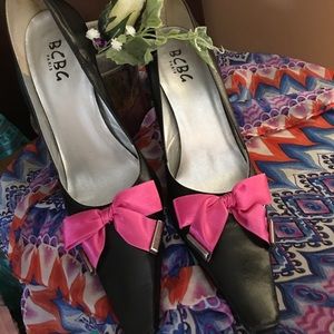 Unique & Sassy BCBG Black with Satin Hot Pink Bow