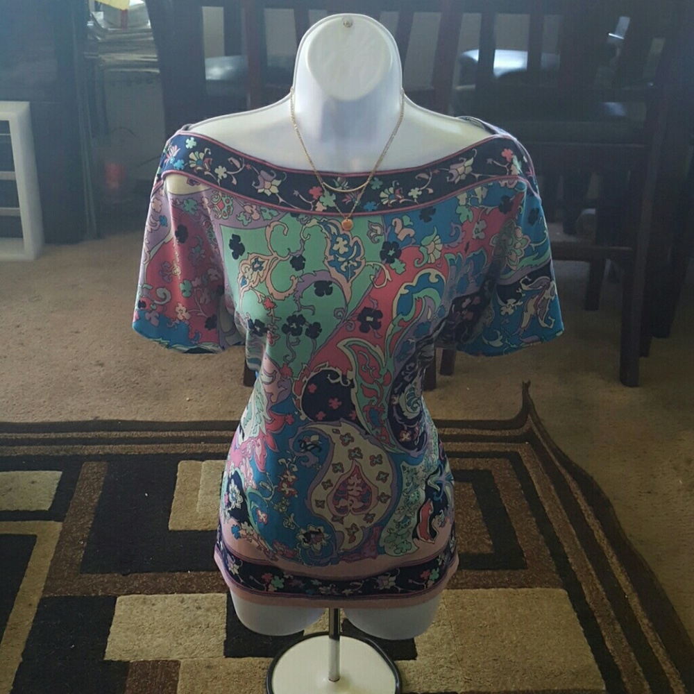 Nicole Miller boat neck print style top