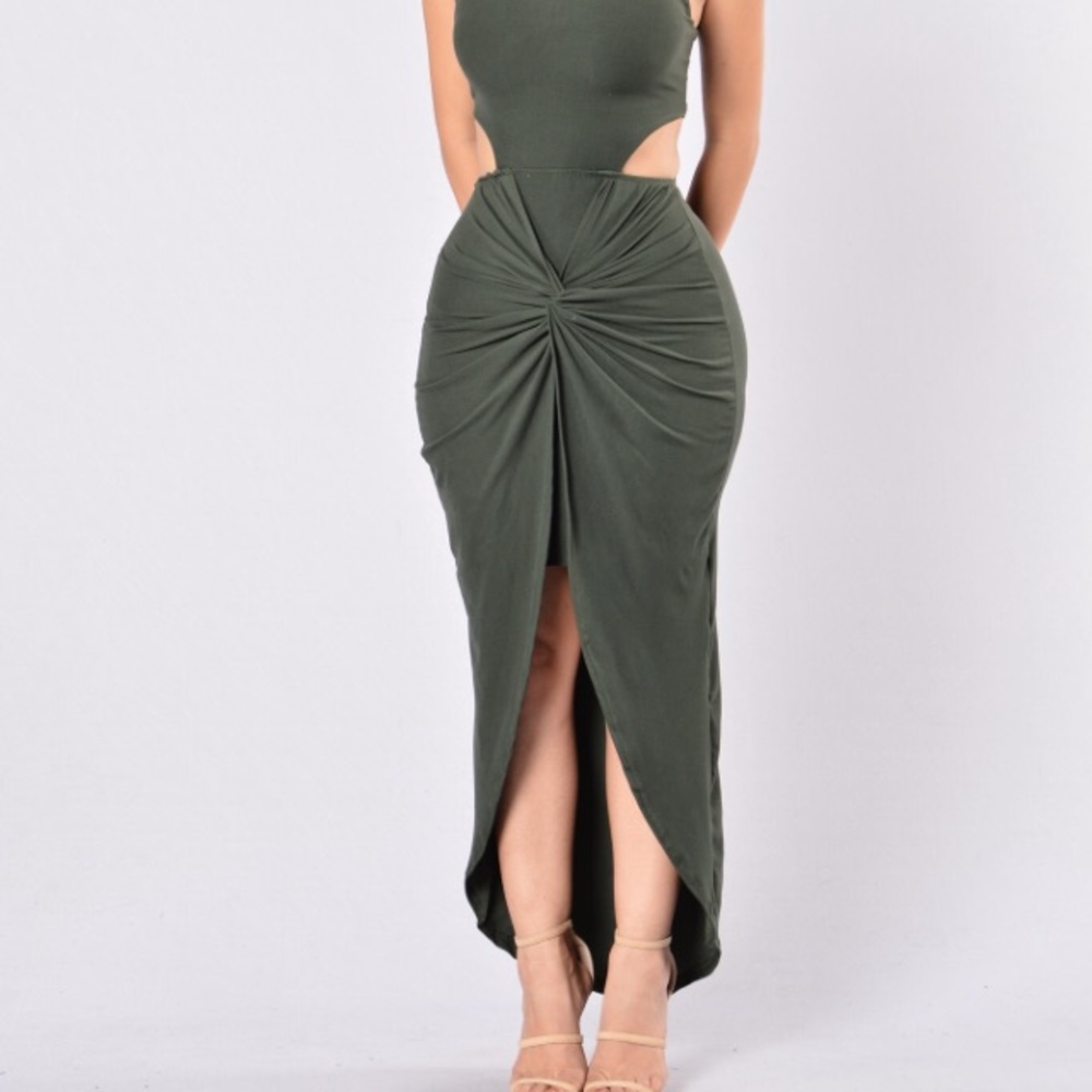 ❗️SOLD❗️Fashion Nova Sleeveless Olive Green Dress - Picture 2 of 5