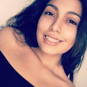 Meet your Posher, Cynthia