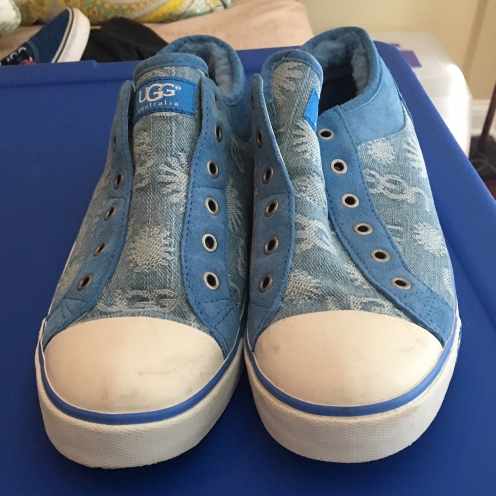 Ugg slip on sneaker