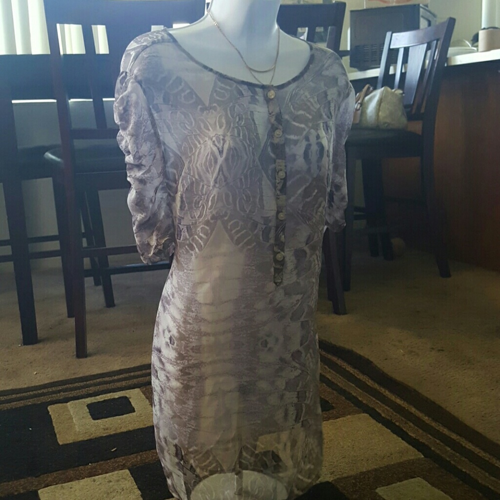 New York & Co sheer top with 1/4 sleeves