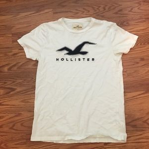 Hollister t shirt