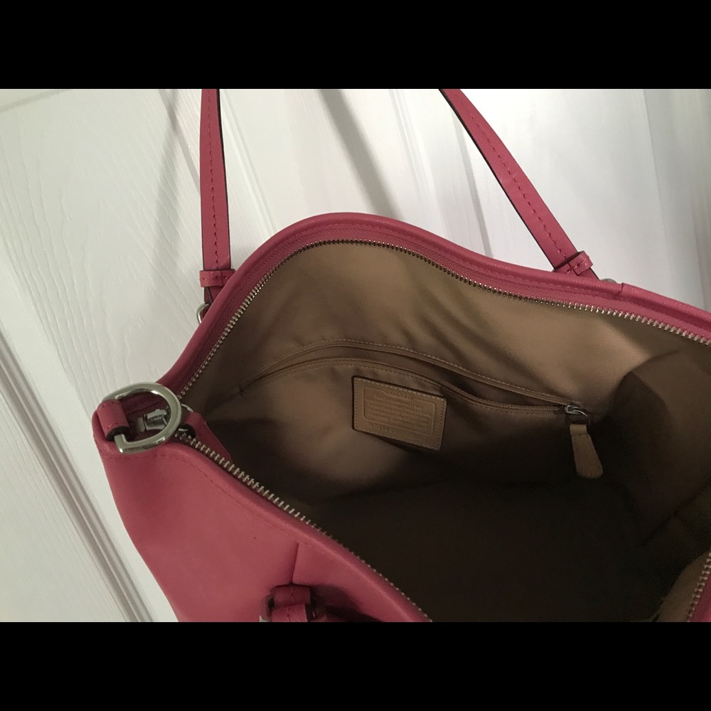Coach tote - Picture 2 of 2